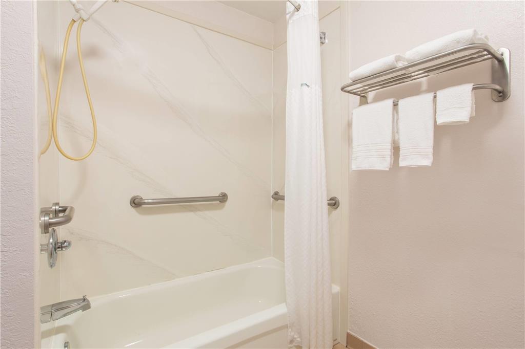Days Inn & Suites By Wyndham Navarre - Near Beaches Hurlburt Pokój zdjęcie